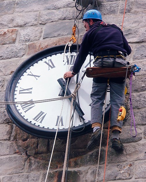 2007 - Repose de l'horloge de l'église