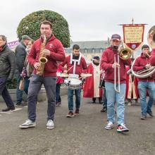 La fanfare d'un pas décidé