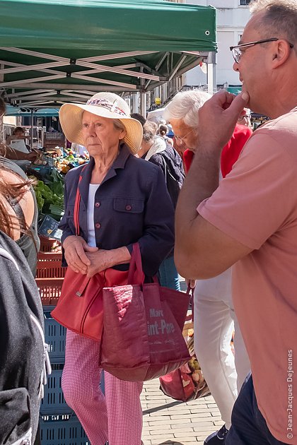 Inconnue au chapeau