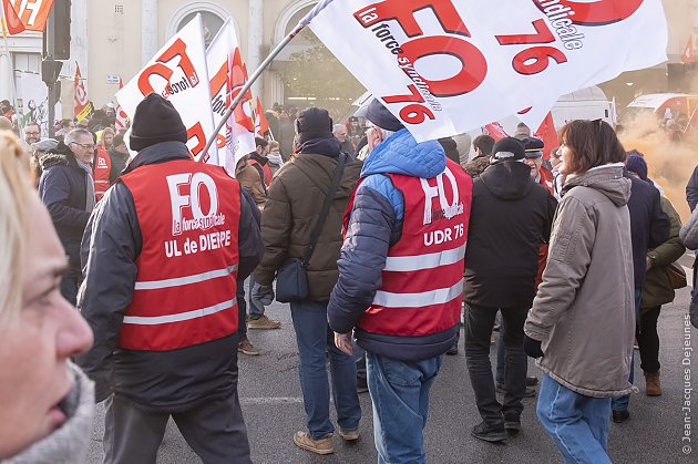 Chaque famille syndicale se regroupe