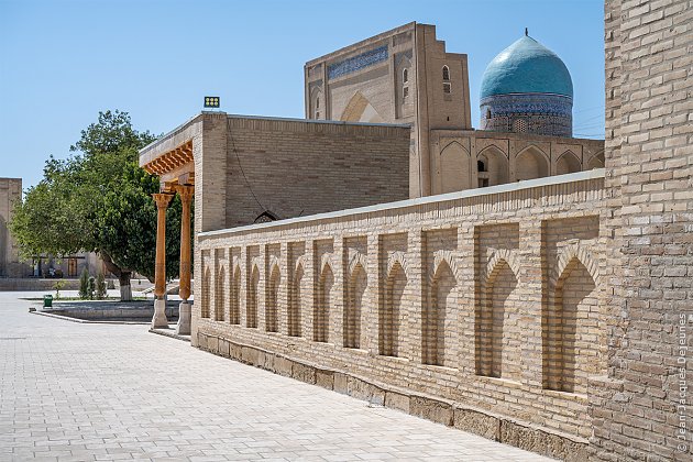 Pishtaq et dôme de la mosquée