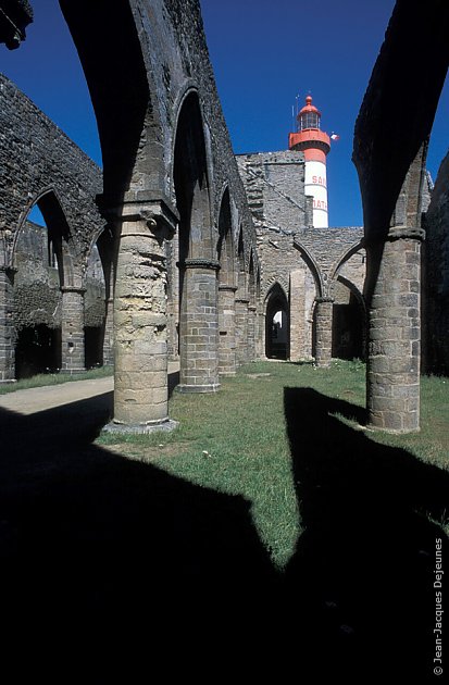 Abbaye en ruines