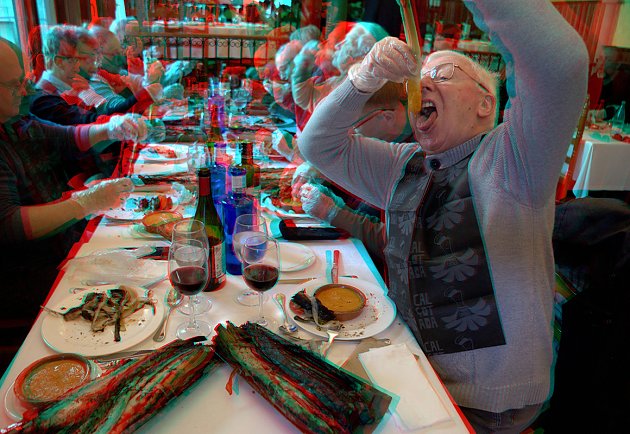 Dégustation de calçots avec de la sauce romesco