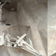 Véronique et la Crucifixion sur la façade de la Passion