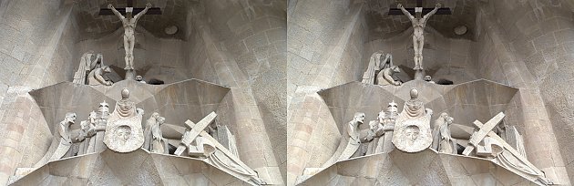 Véronique et la Crucifixion sur la façade de la Passion