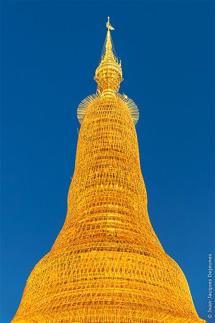Ombrelle de la Pagode Schwedagon. Yangon, Birmanie