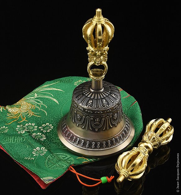 Cloche Gantha et Vajra