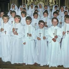 1984 - Communiants dans le chœur de l'église