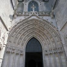 Portail de la cathédrale Saint-Pierre